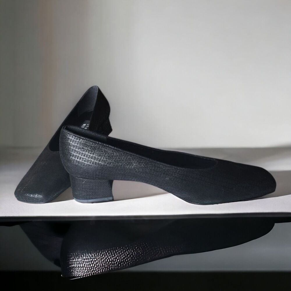 Stuart Weitzman Classic #90s Black Textured Squar… - image 2